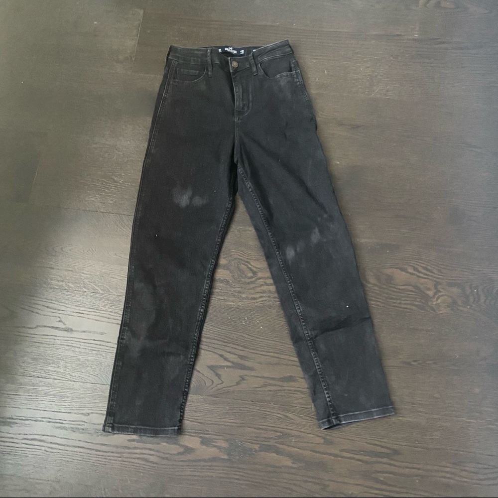 Hollister Ultra High Rise Black Mom Jeans